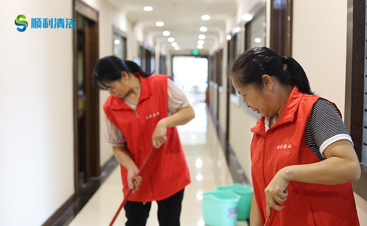 深圳清洁外包公司