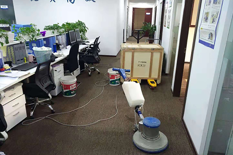 深圳清洗地毯公司正确的地毯清理方法