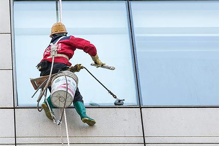 深圳清洁公司高空外墙清洗及玻璃幕墙的常用方法