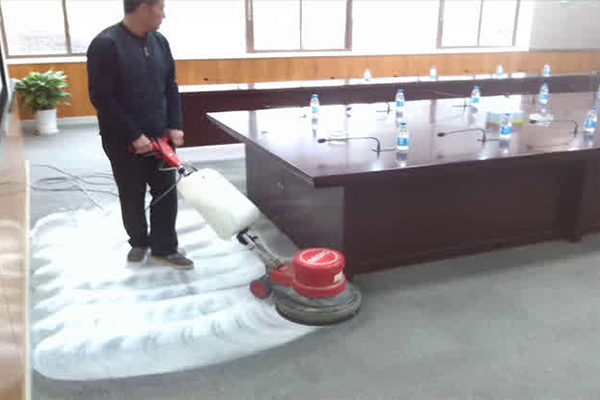 [深圳清洁公司]顺利物业深圳清洁公司高档地毯保养法